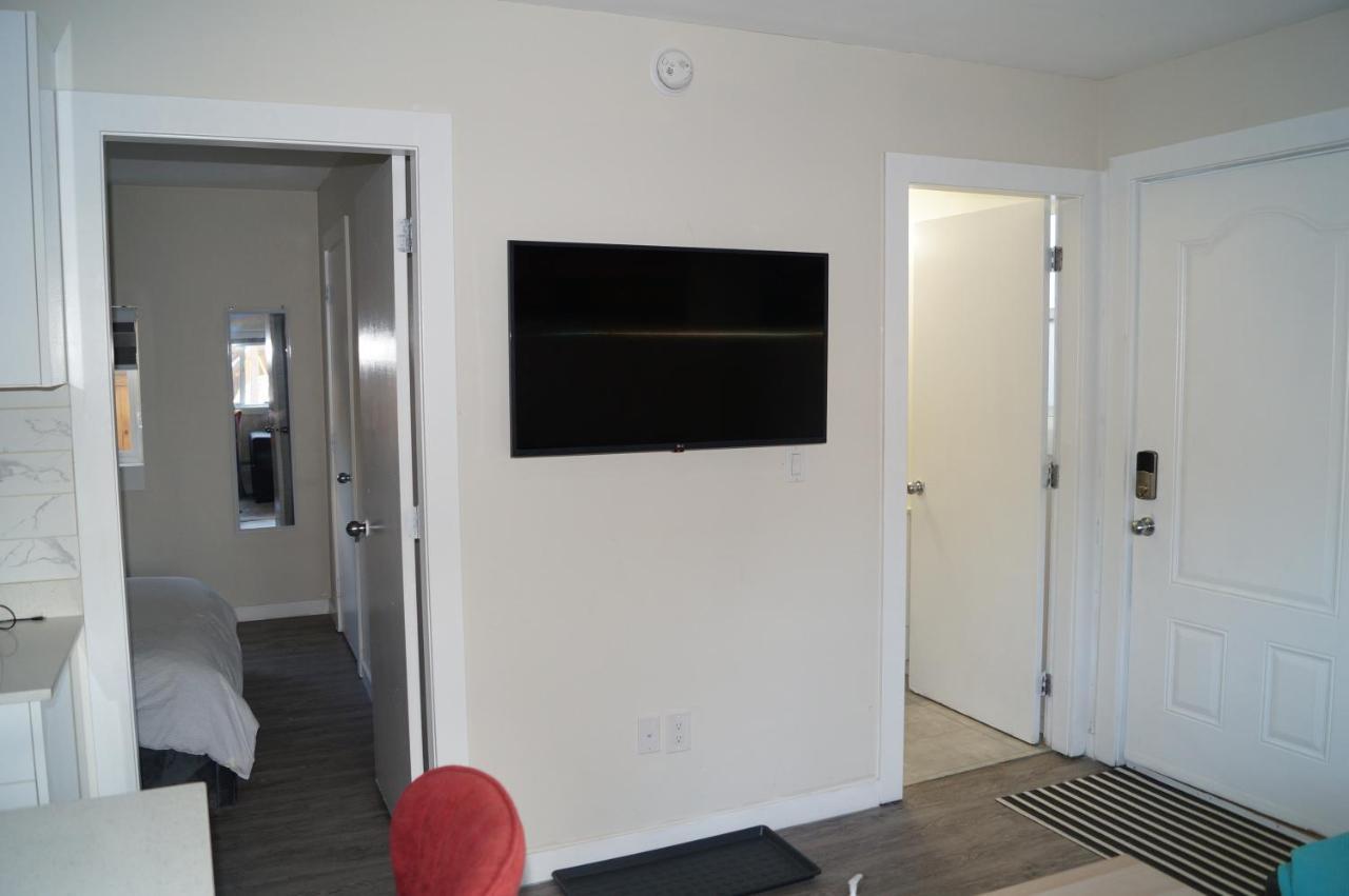 Ground Level One Bedroom Suite Surrey Exterior foto