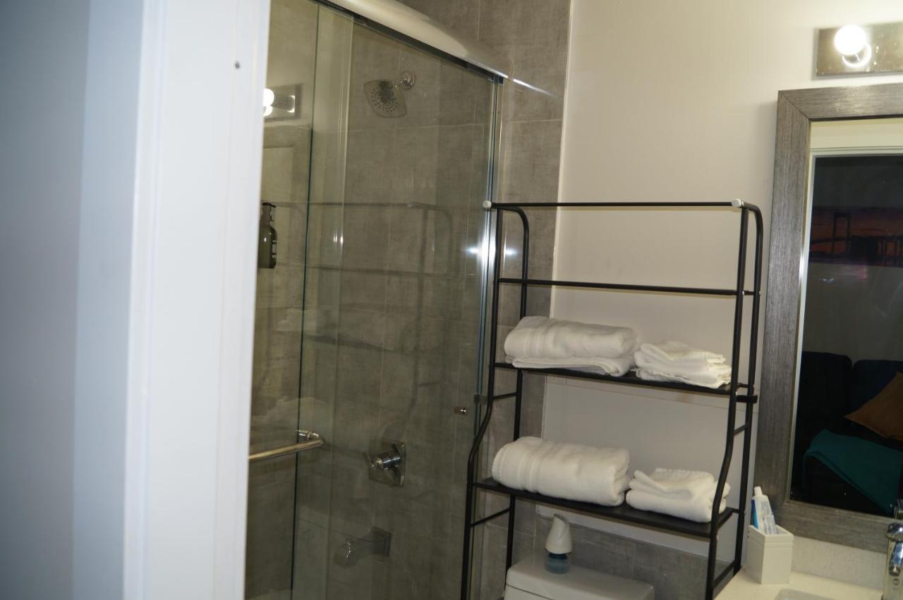 Ground Level One Bedroom Suite Surrey Exterior foto